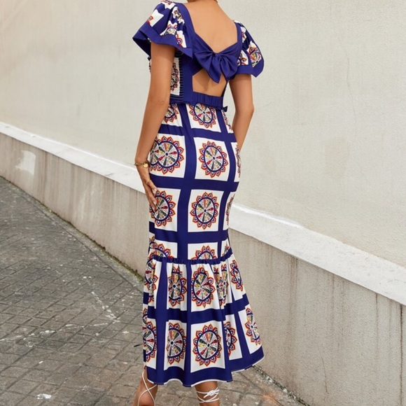 Size medium, blue maxi dress - Picture 2 of 4